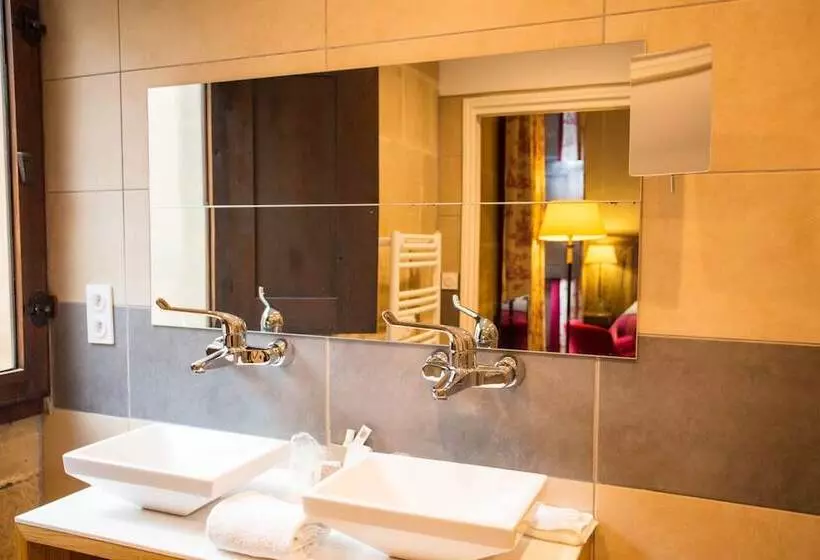 ホテル Chateau Des Ducs De Joyeuse