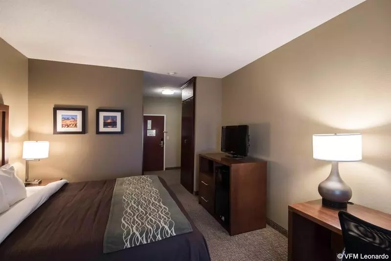 Hotel Comfort Inn & Suites