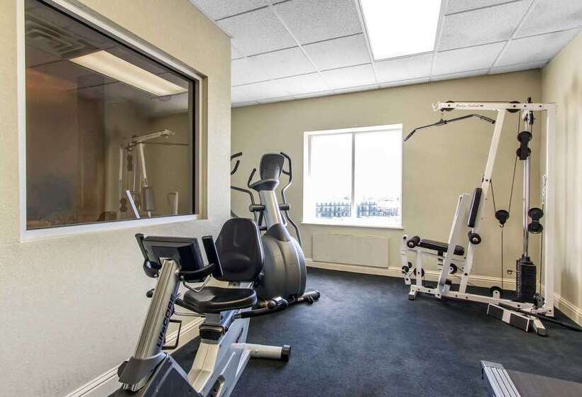 فندق Comfort Inn At Founders Tower