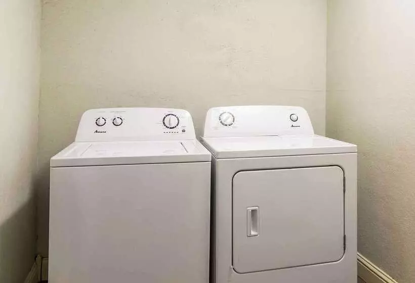 酒店 Comfort Inn At Founders Tower