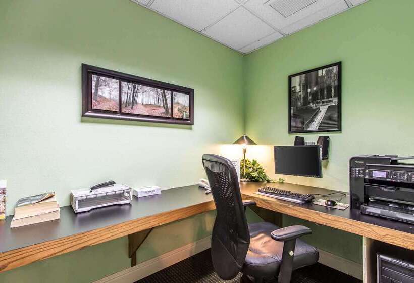 فندق Comfort Inn At Founders Tower