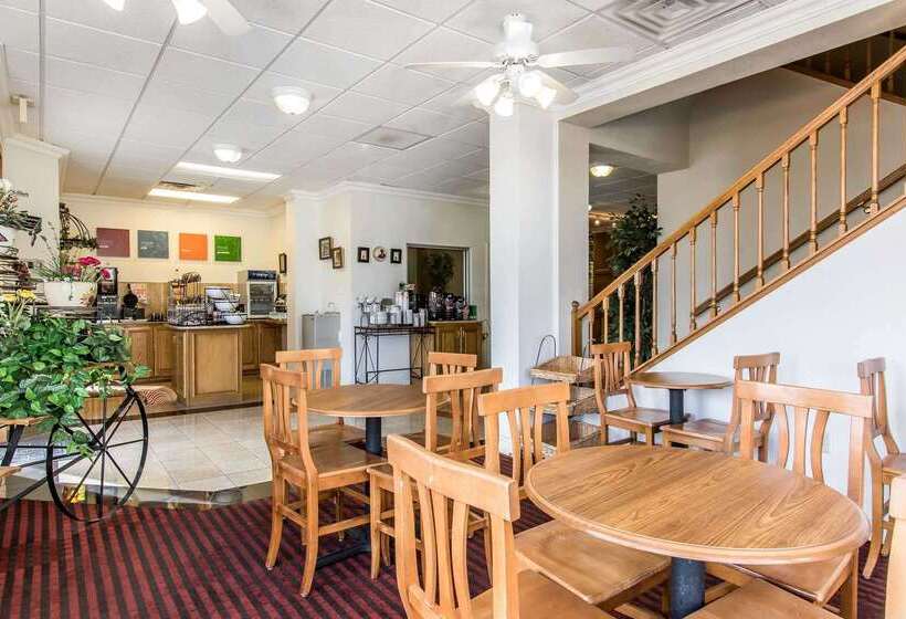 فندق Comfort Inn At Founders Tower