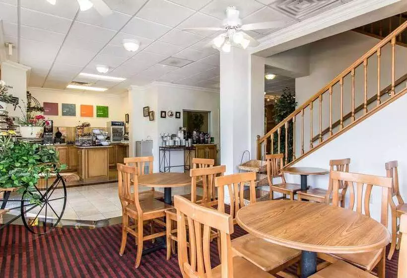 酒店 Comfort Inn At Founders Tower