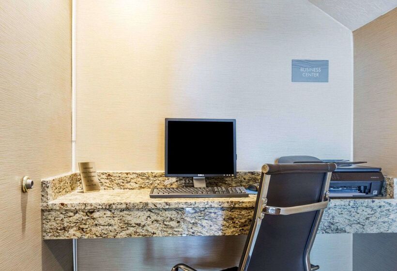 هتل Comfort Inn Elko