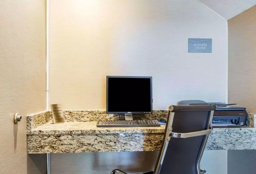 فندق Comfort Inn Elko