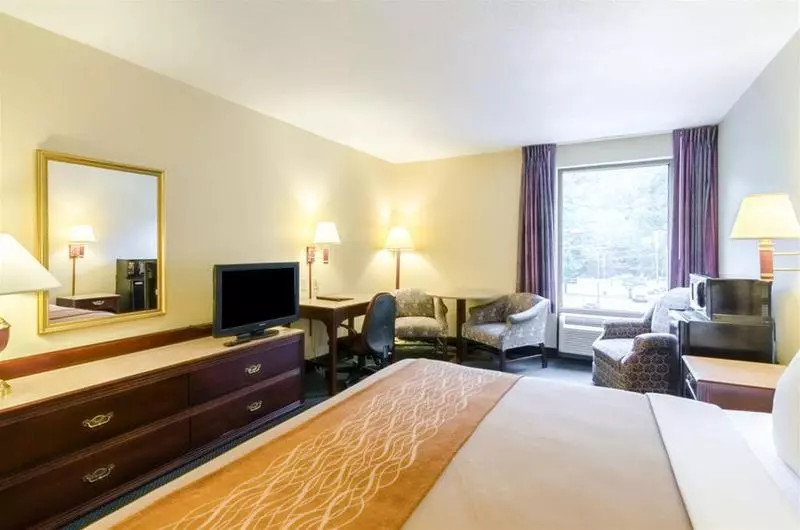 호텔 Comfort Inn & Suites