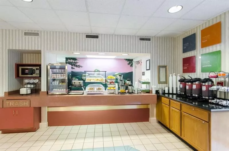 호텔 Comfort Inn & Suites