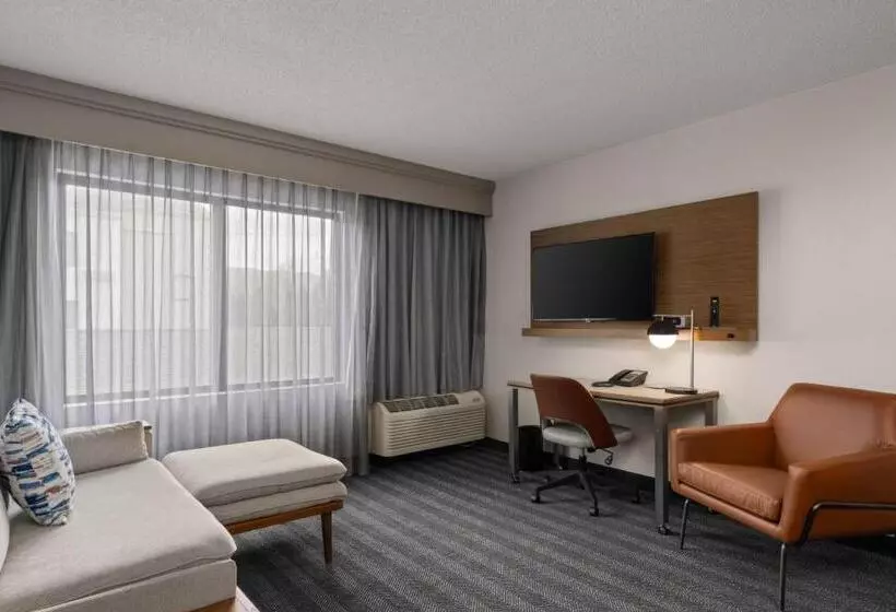 هتل Courtyard Boise Downtown