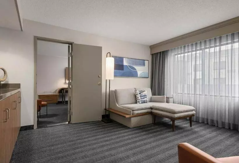 هتل Courtyard Boise Downtown