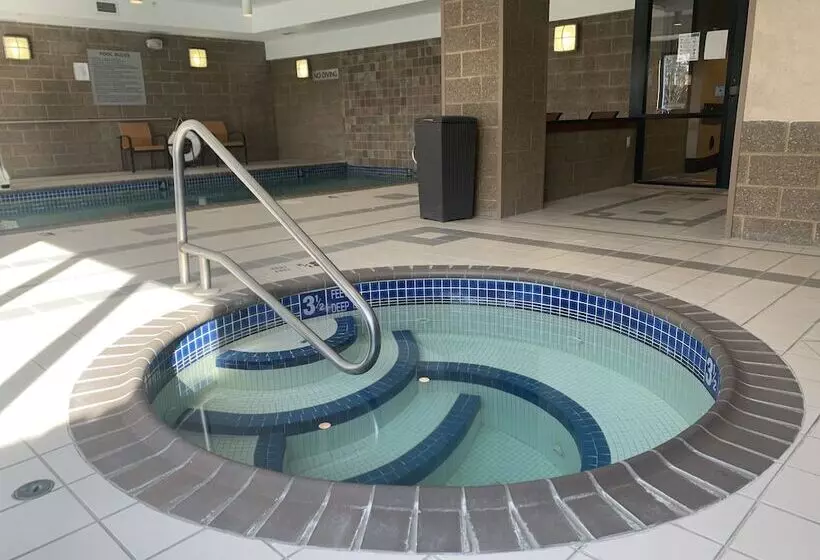 هتل Courtyard By Marriott Buffalo Amherst/university