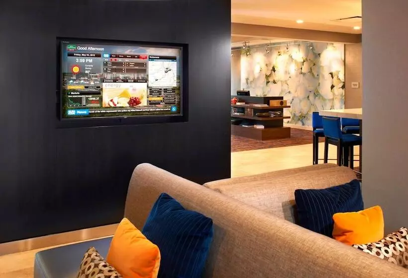 Szálloda Courtyard Cincinnati Covington