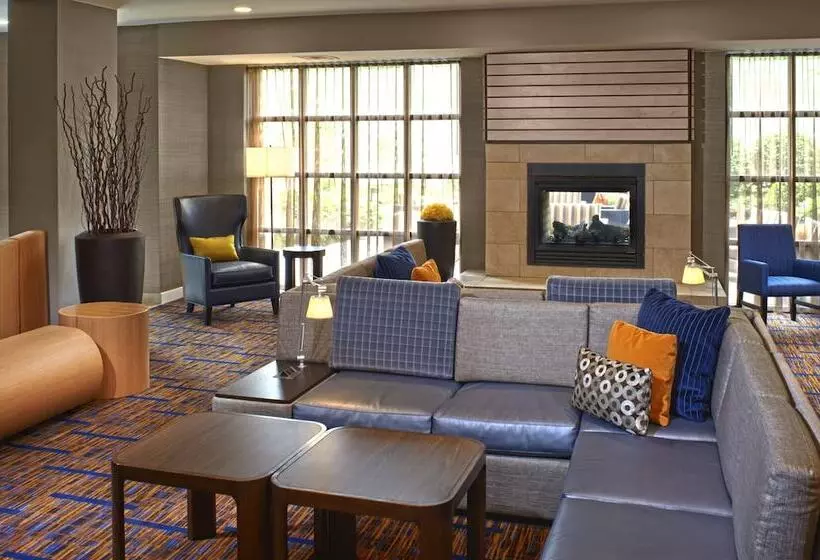 Szálloda Courtyard Cincinnati Covington