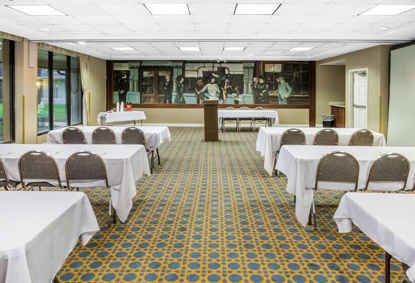 酒店 Days Inn & Suites By Wyndham Jennings