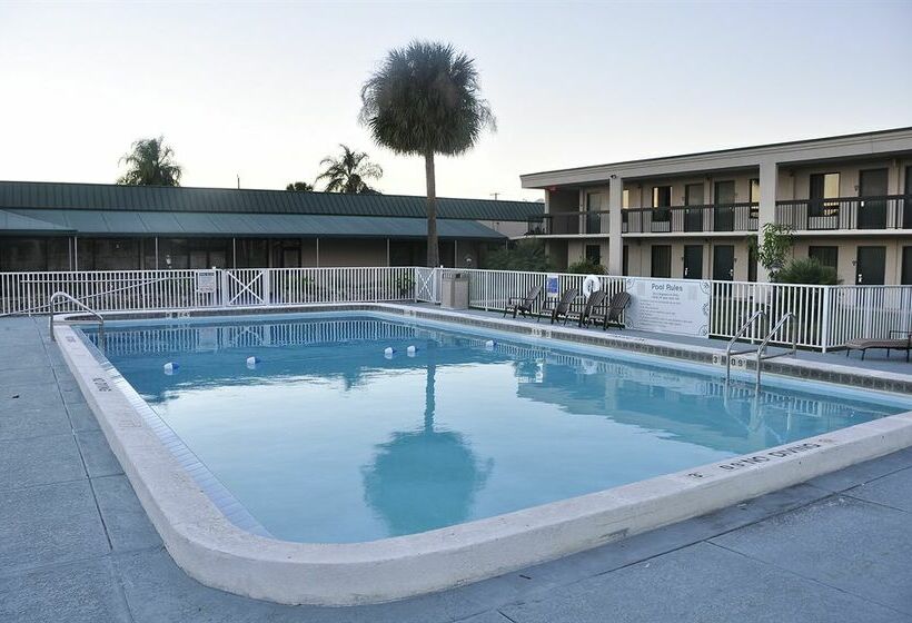 ホテル Winter Haven Gardens