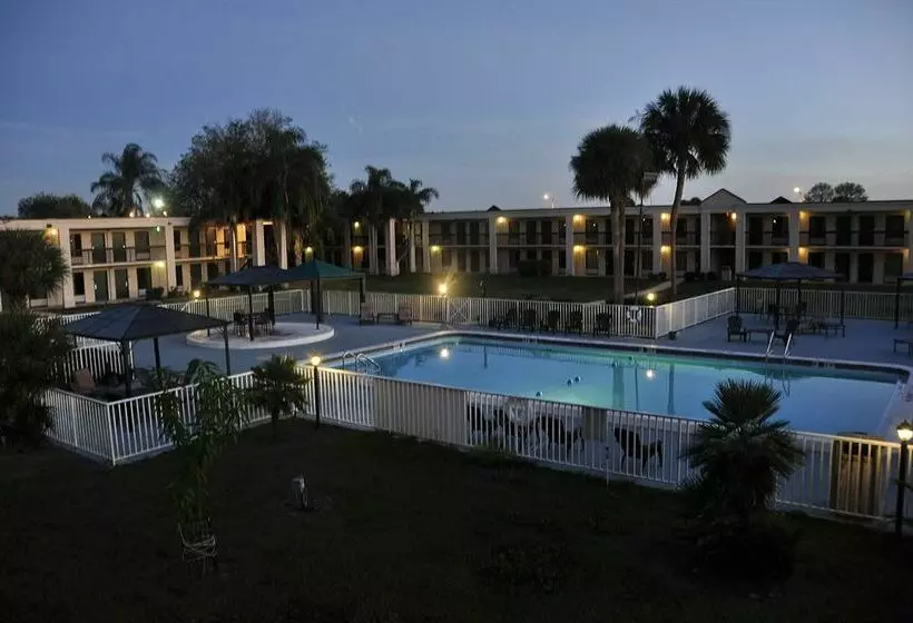 فندق Winter Haven Gardens