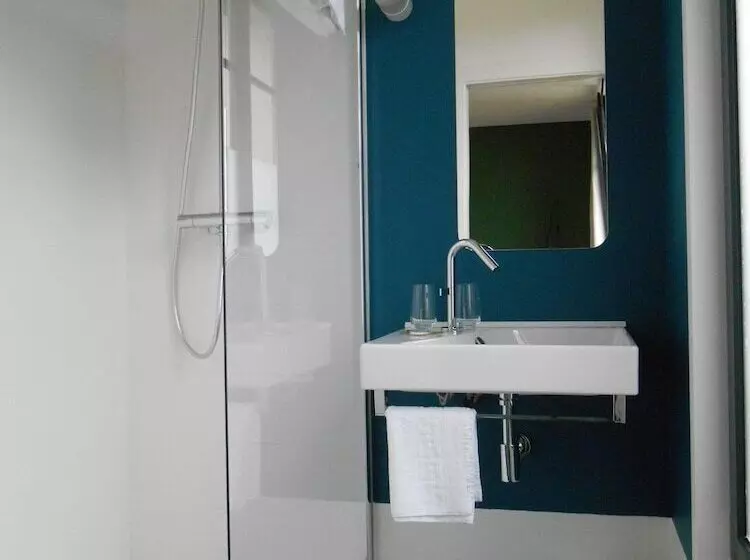 Отель De France