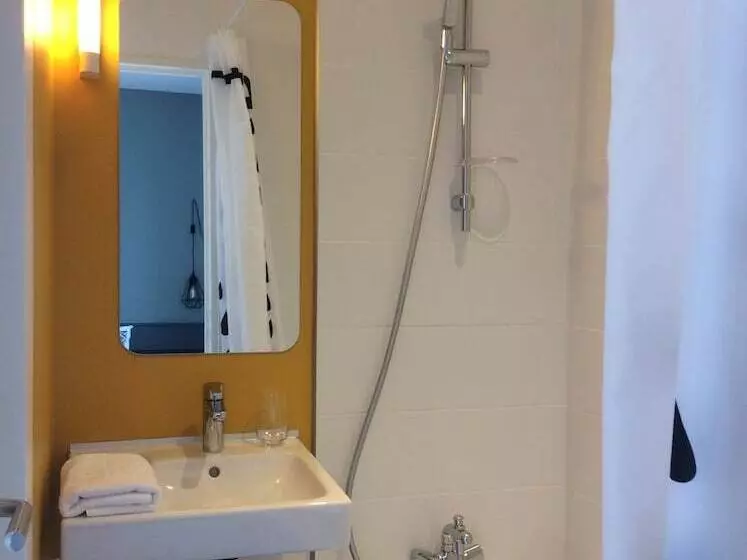 Отель De France