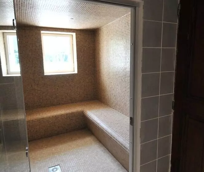 호텔 Domaine Du Grand Malherbes