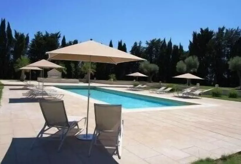 호텔 Domaine Du Grand Malherbes