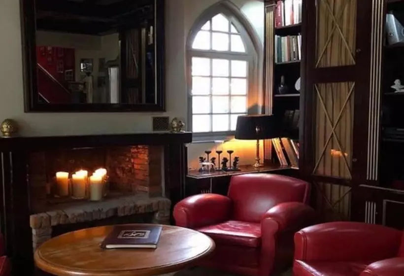 Отель Domaine Saint Clair  Le Donjon