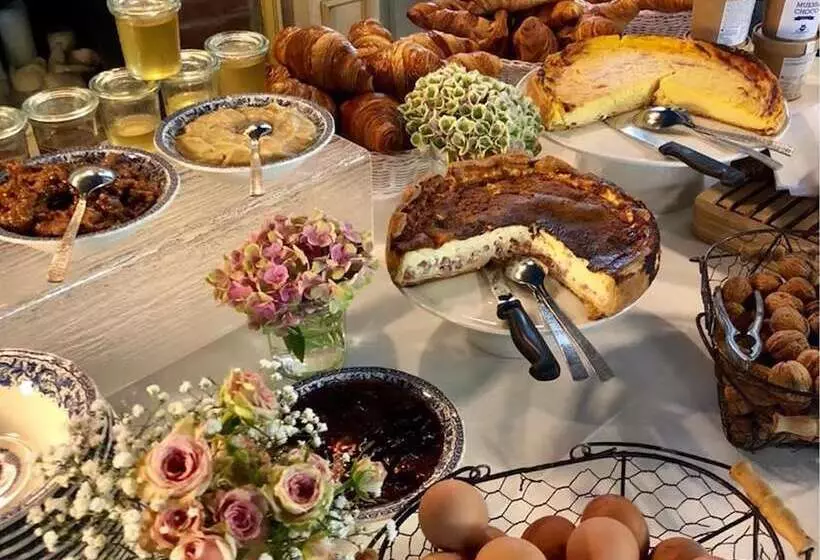 Отель Domaine Saint Clair  Le Donjon