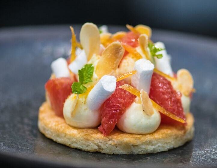 هتل Domaine Saint Clair Le Donjon