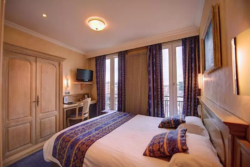 هتل Du Midi Paris Montparnasse