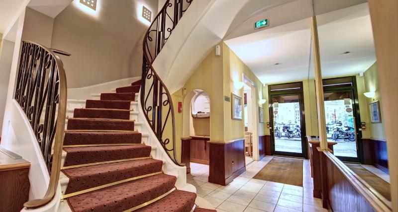 هتل Du Midi Paris Montparnasse