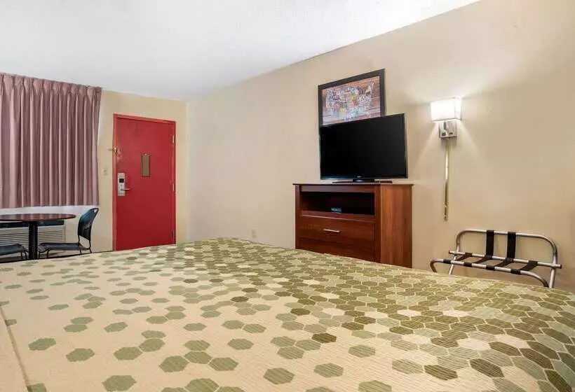 Отель Econo Lodge Inn And Suites