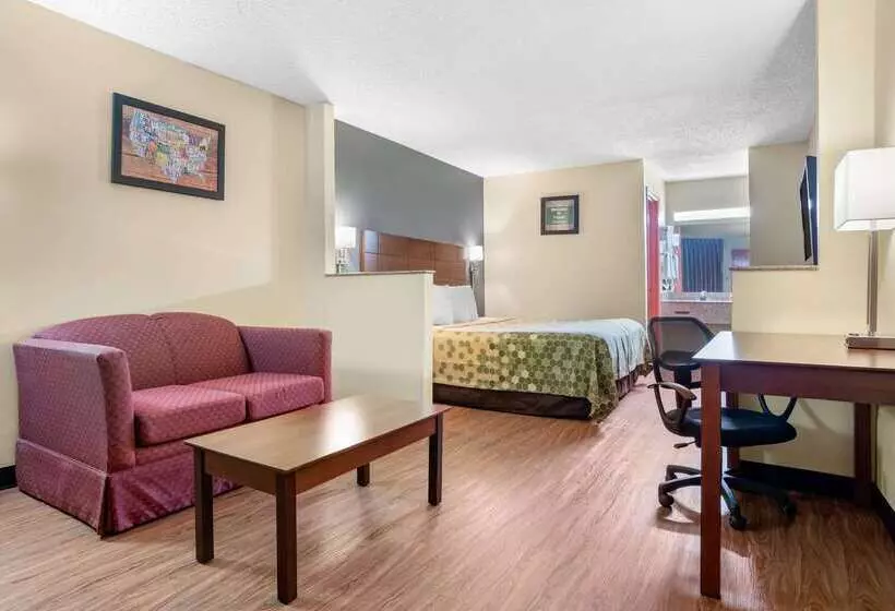 Отель Econo Lodge Inn And Suites