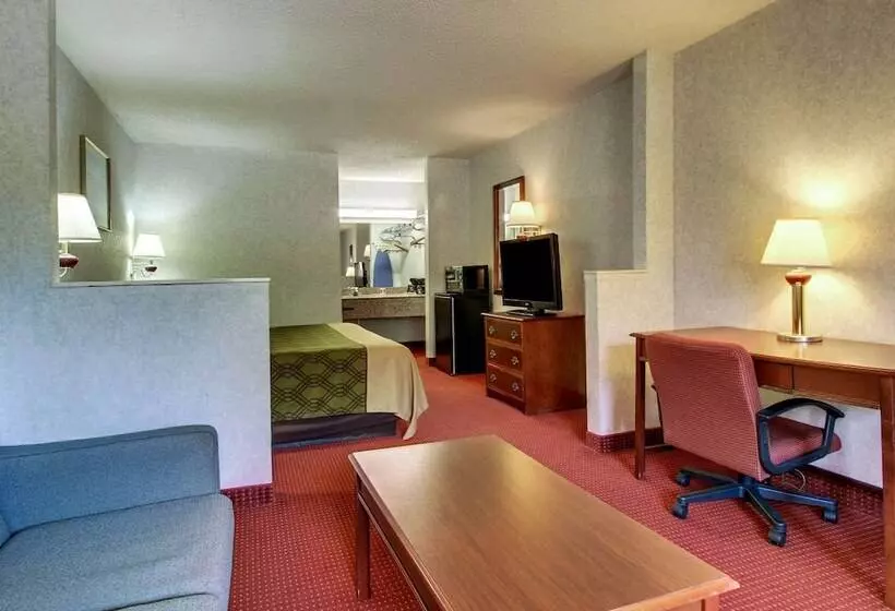 Отель Econo Lodge Inn And Suites