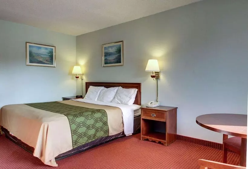 Отель Econo Lodge Inn And Suites