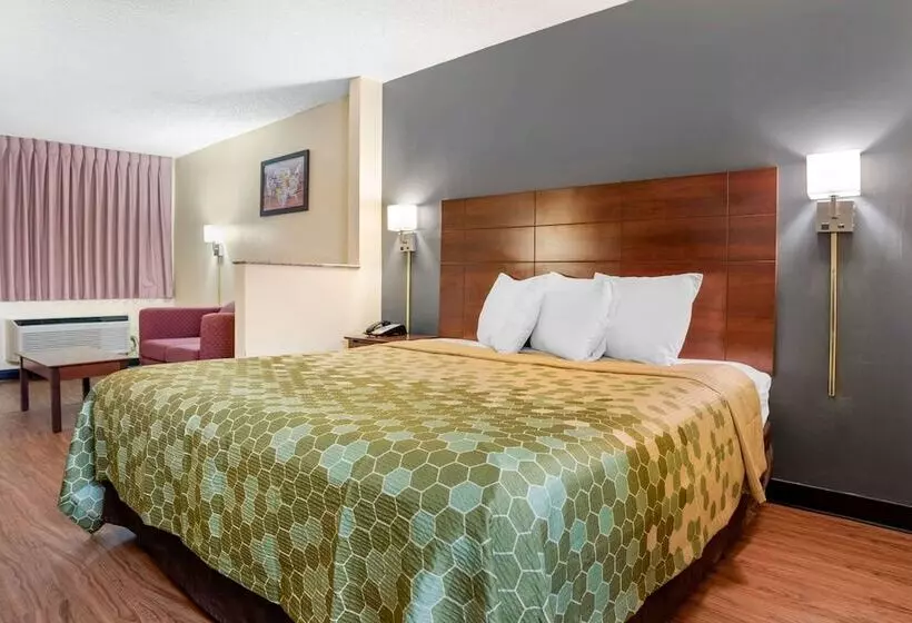 Отель Econo Lodge Inn And Suites