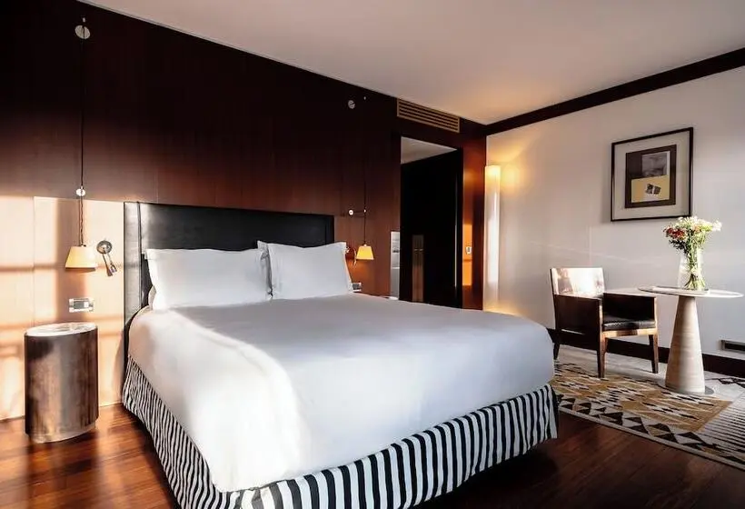 هتل Grand Hôtel Champs Elysées