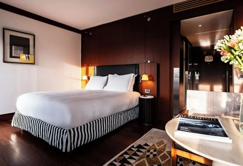 هتل Grand Hôtel Champs Elysées