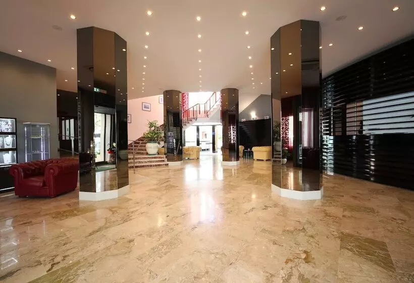 فندق Grande Albergo Maugeri