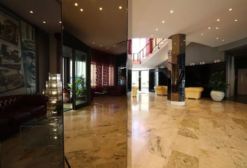 فندق Grande Albergo Maugeri