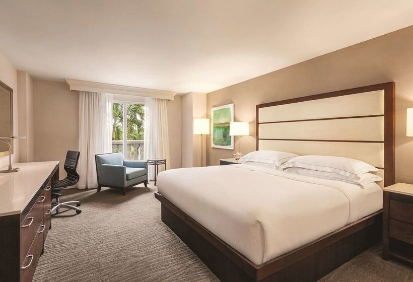 فندق Hilton Naples