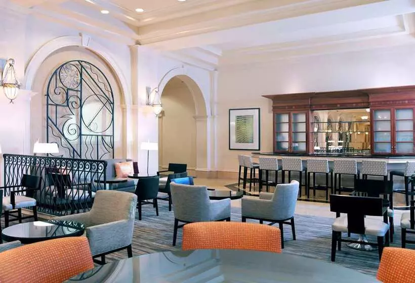 هتل Hilton Naples