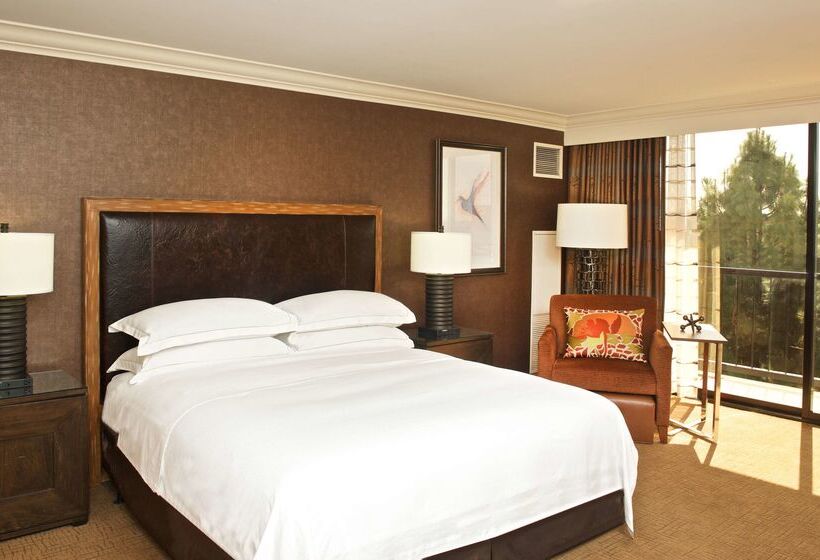 בית מלון כפרי Hilton Orange County/costa Mesa