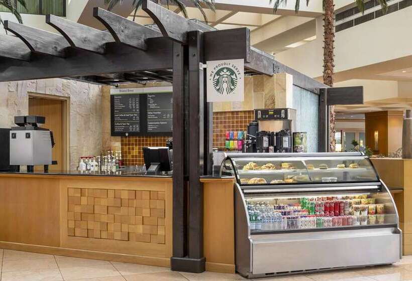 בית מלון כפרי Hilton Orange County/costa Mesa