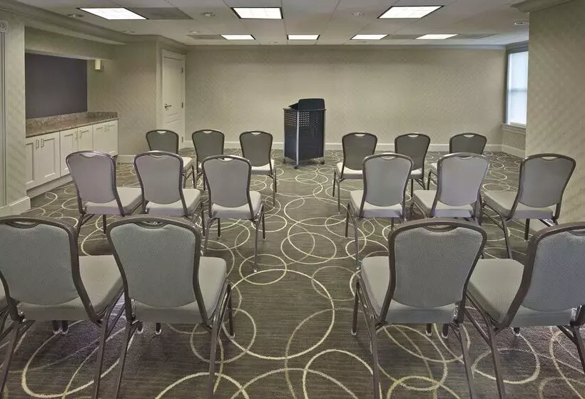 هتل Homewood Suites By Hilton Columbia