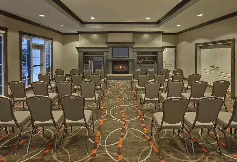 هتل Homewood Suites By Hilton Columbia