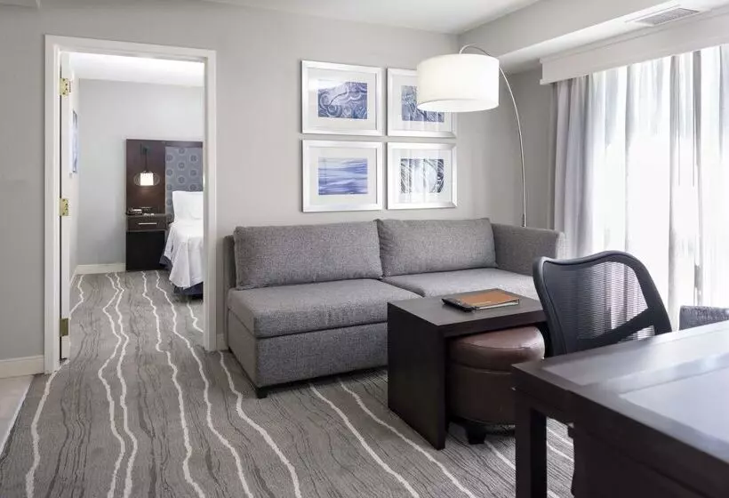 هتل Homewood Suites By Hilton Columbia