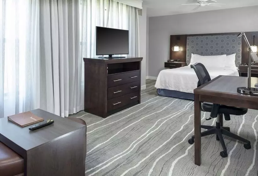 هتل Homewood Suites By Hilton Columbia