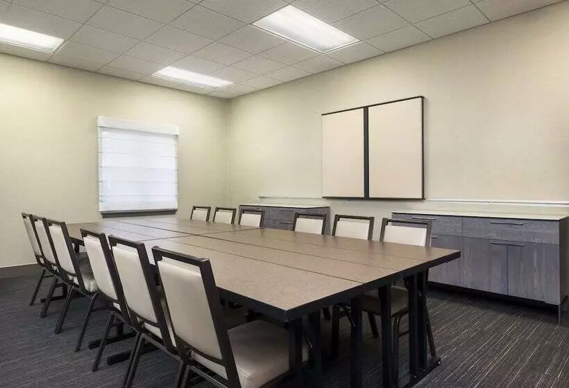 Отель Homewood Suites By Hilton Newark Fremont