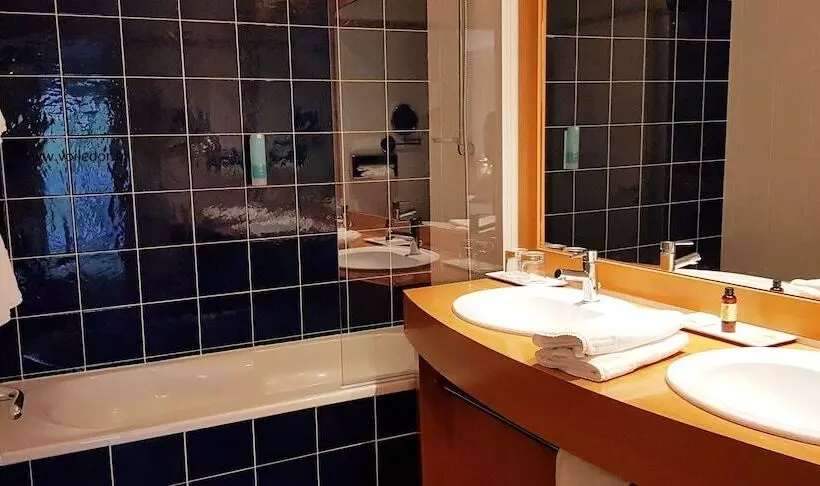 Отель Hôtel Sports & Spa La Voile D Or