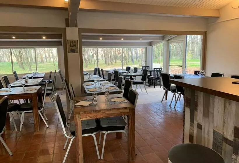 Hotelli Le Mas Des Laurels