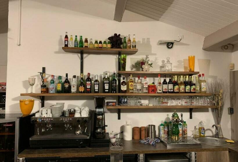 בית מלון כפרי Le Mas Des Laurels