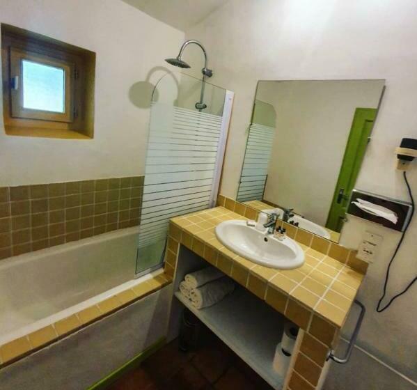 בית מלון כפרי Le Mas Des Laurels